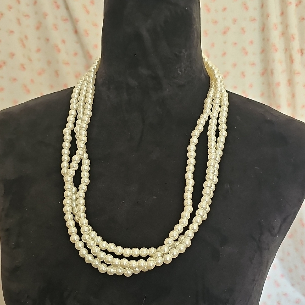 Elegant Infinity Pearl Necklace 78 Inches 🌠